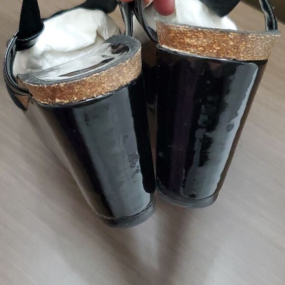 Donald J Pliner Wedge Sandals - Picture 5 of 6